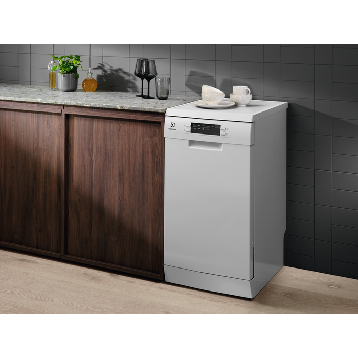 Electrolux - Small dishwasher - ESS42220SW